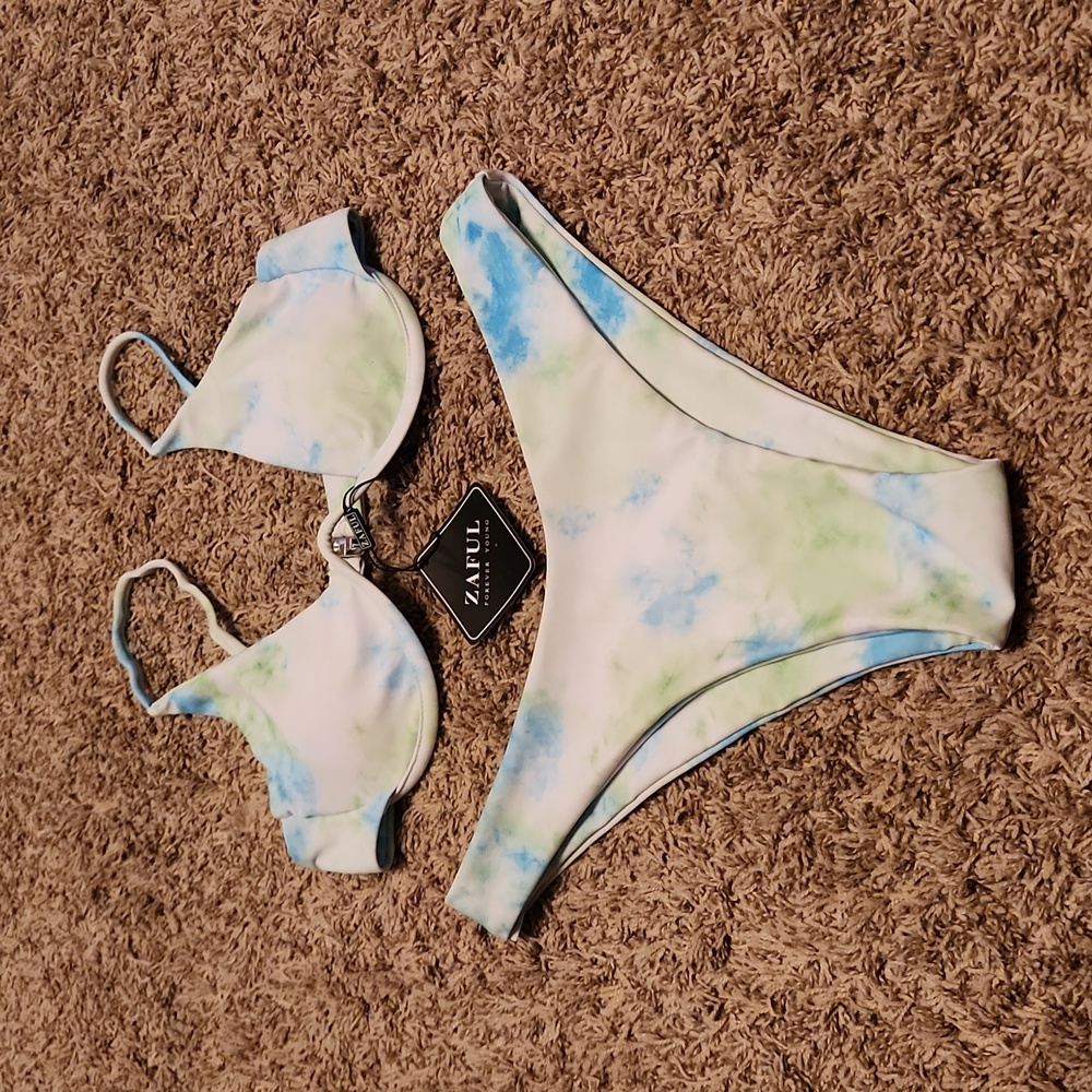 Zaful Forever Young Underwire Tie Dye Bikini